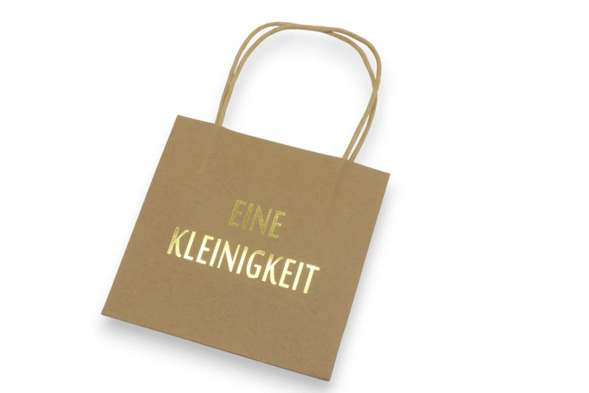 Geschenktüte „Eine Kleinigkeit“ in Beige / Natur – Bild 3